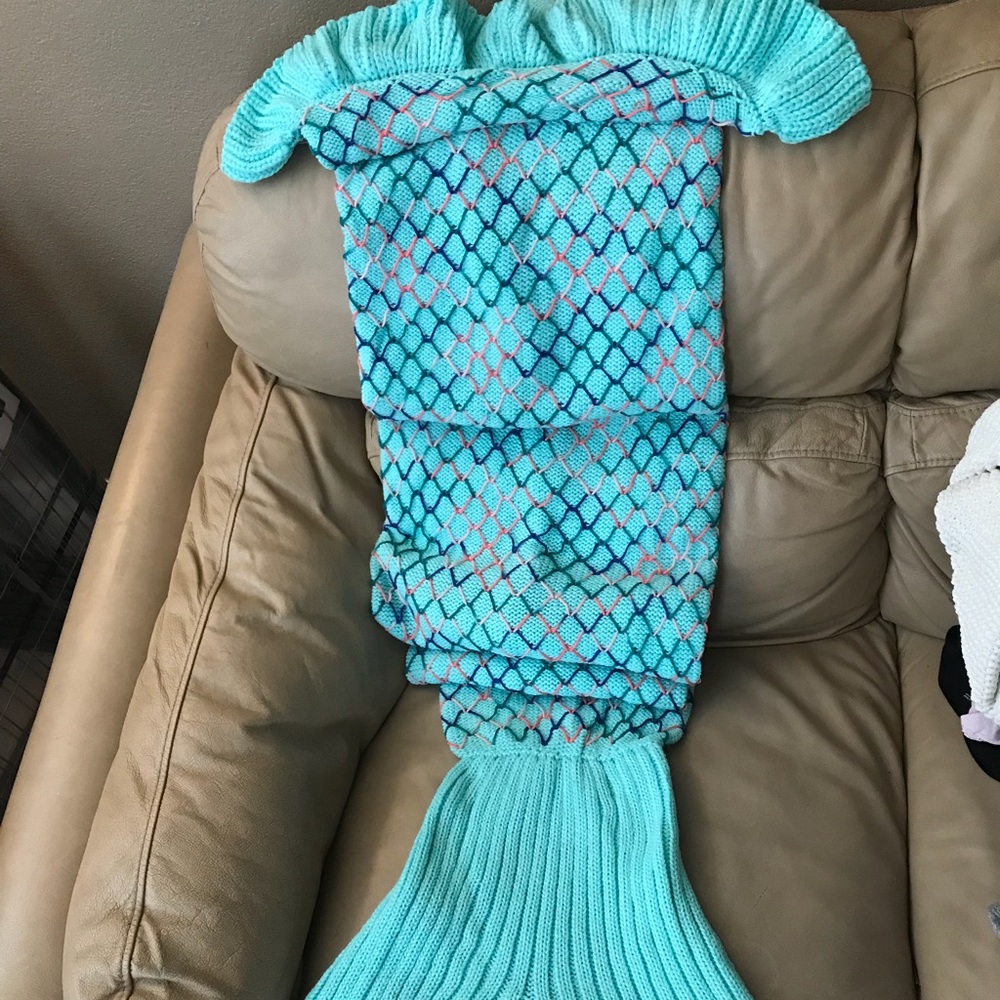 Mermaid tail blanket
